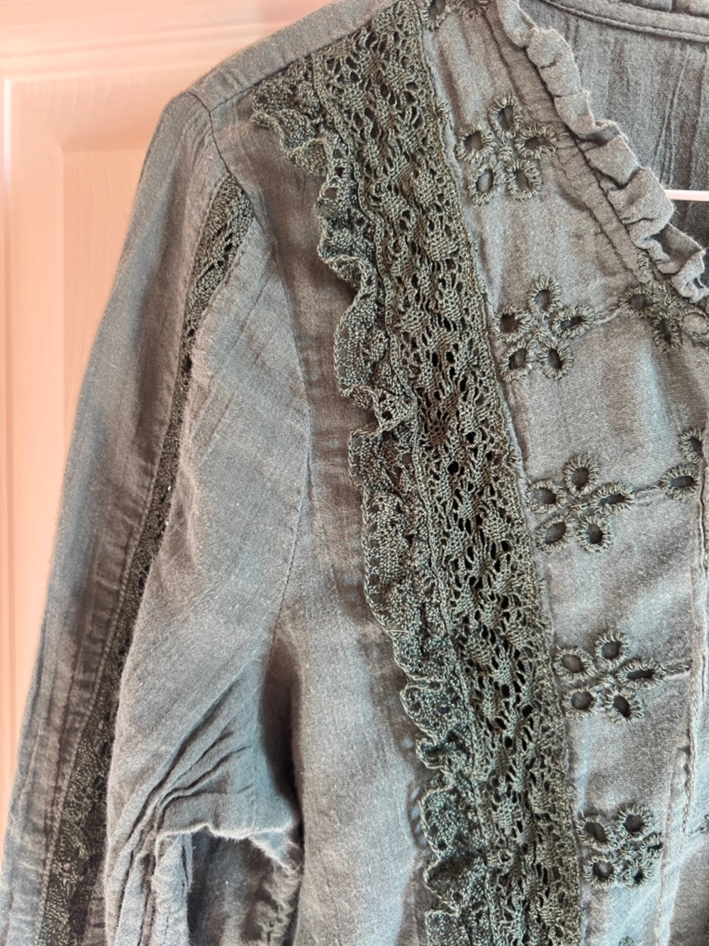 American Eagle Green Lace-Up Embroidered Blouse - Picture 4 of 5